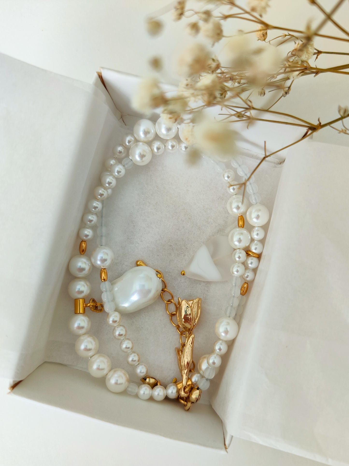 Glass bead necklace "Raspberries"