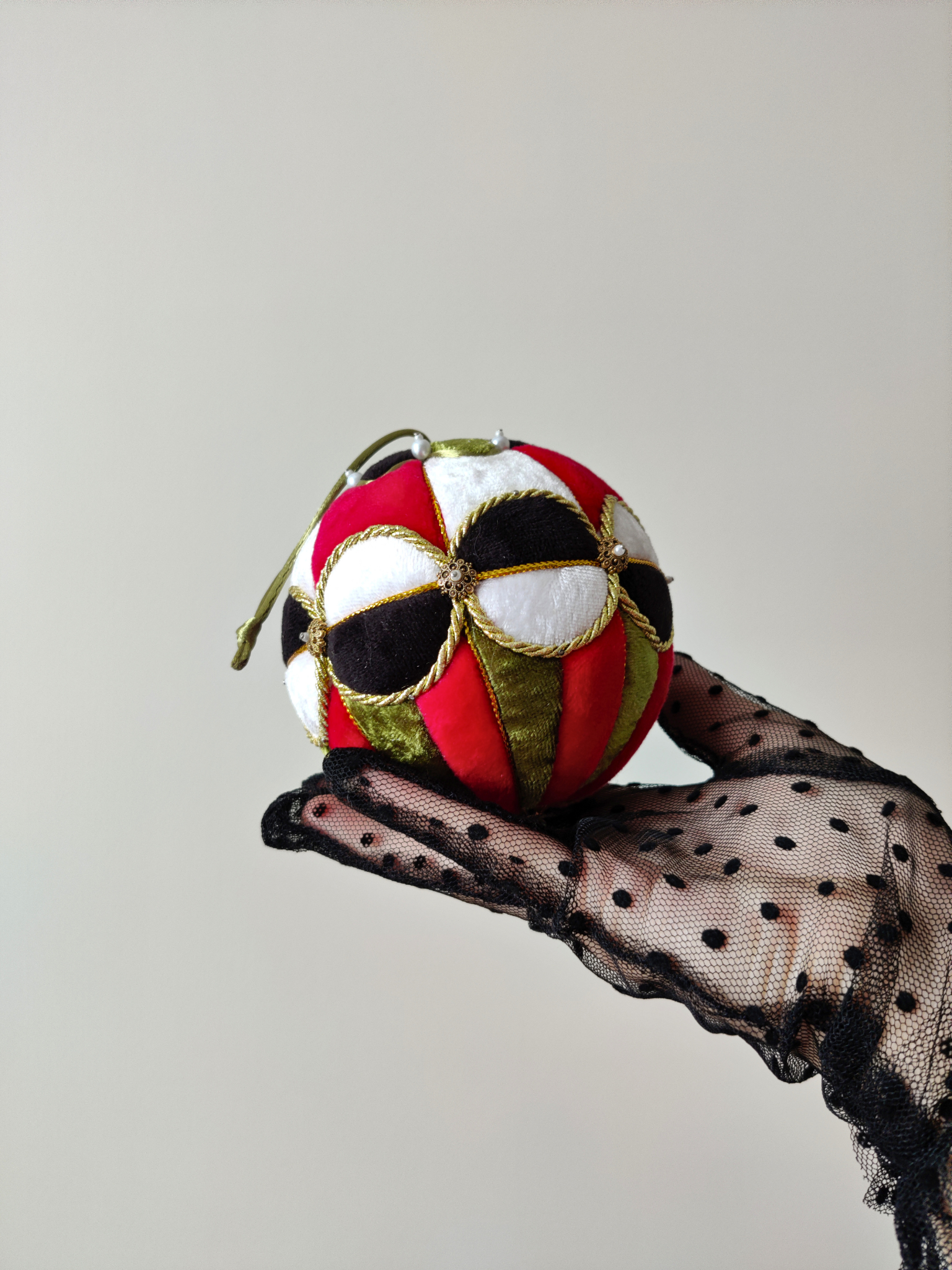 Rankų darbo eglutės žaisliukas "Cirkas" - kalėdinės dekoracijos, naujiena