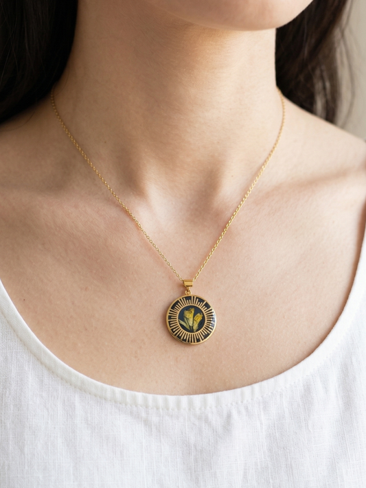 Rankų darbo papuošalas mamai: kodėl tai geriausia dovana, kurią galite padovanoti