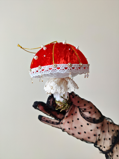 Rankų darbo eglutės žaisliukas "Musmirė" - kalėdinės dekoracijos, naujiena