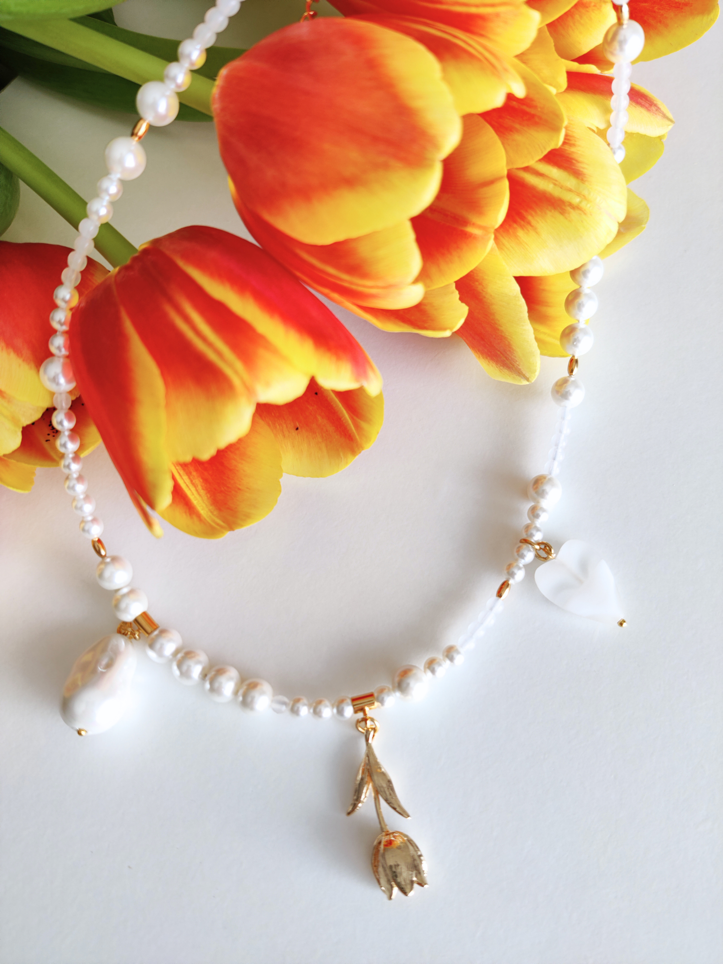Glass bead necklace "Raspberries"