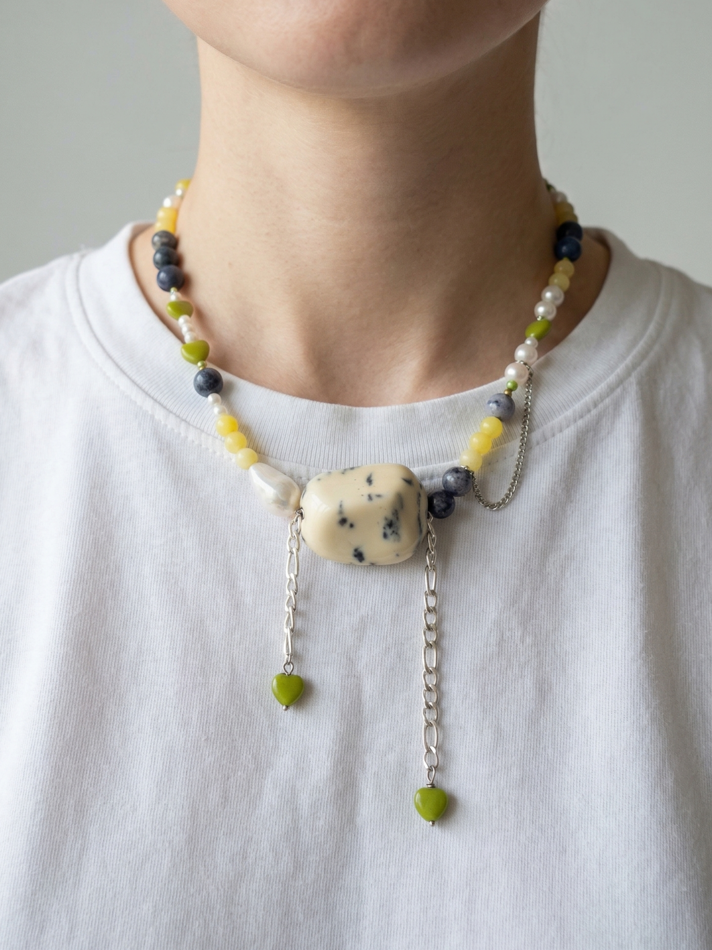 Glass bead necklace "Raspberries"