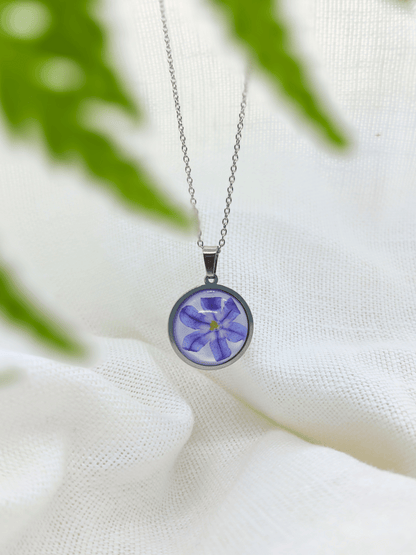 Pakabukas su džiovinta sniegžydre - naujiena, papuošalai