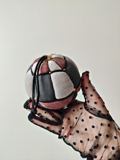 Rankų darbo eglutės žaisliukas "Elegancija" - kalėdinės dekoracijos, naujiena