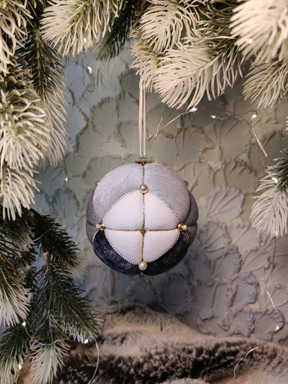 Rankų darbo eglutės žaisliukas "Karališkas" - kalėdinės dekoracijos, naujiena