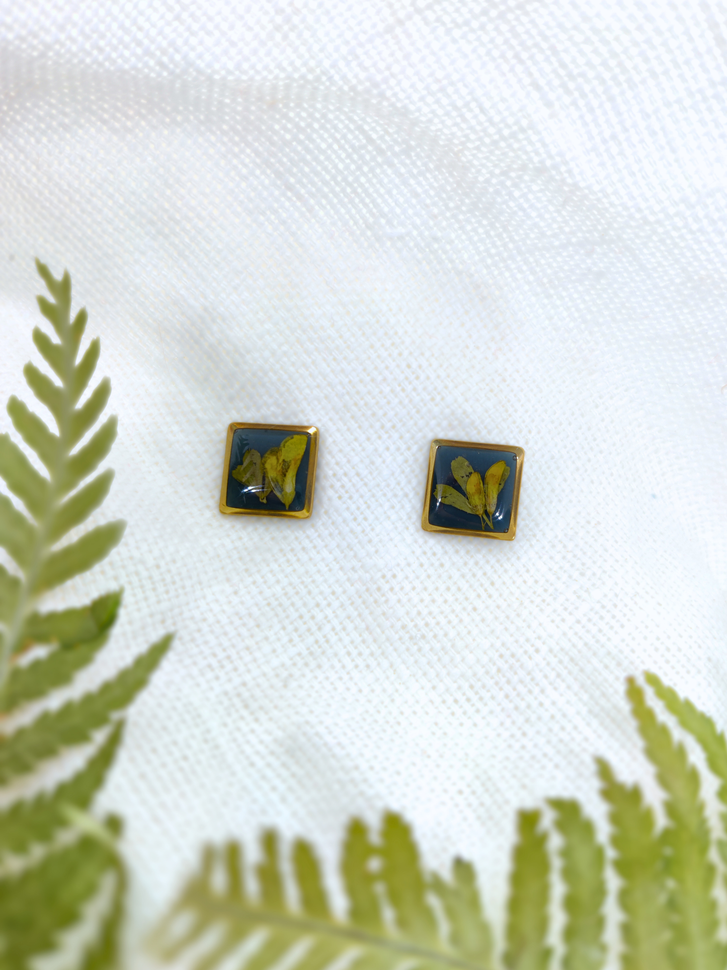 Maži kvadratiniai auskarai