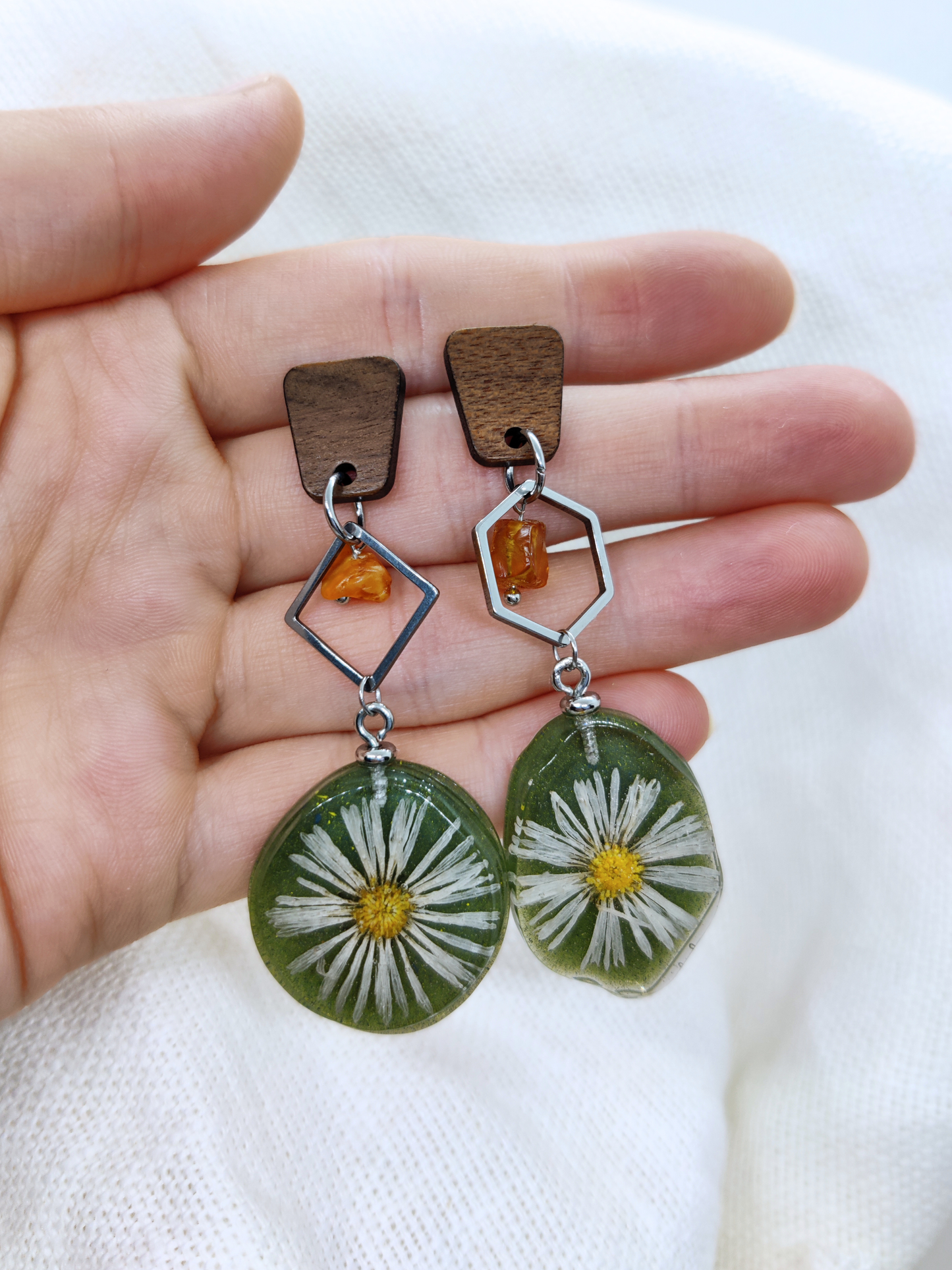 Ilgi asimetriški auskarai