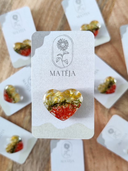 Tautinė širdelės formos sagė