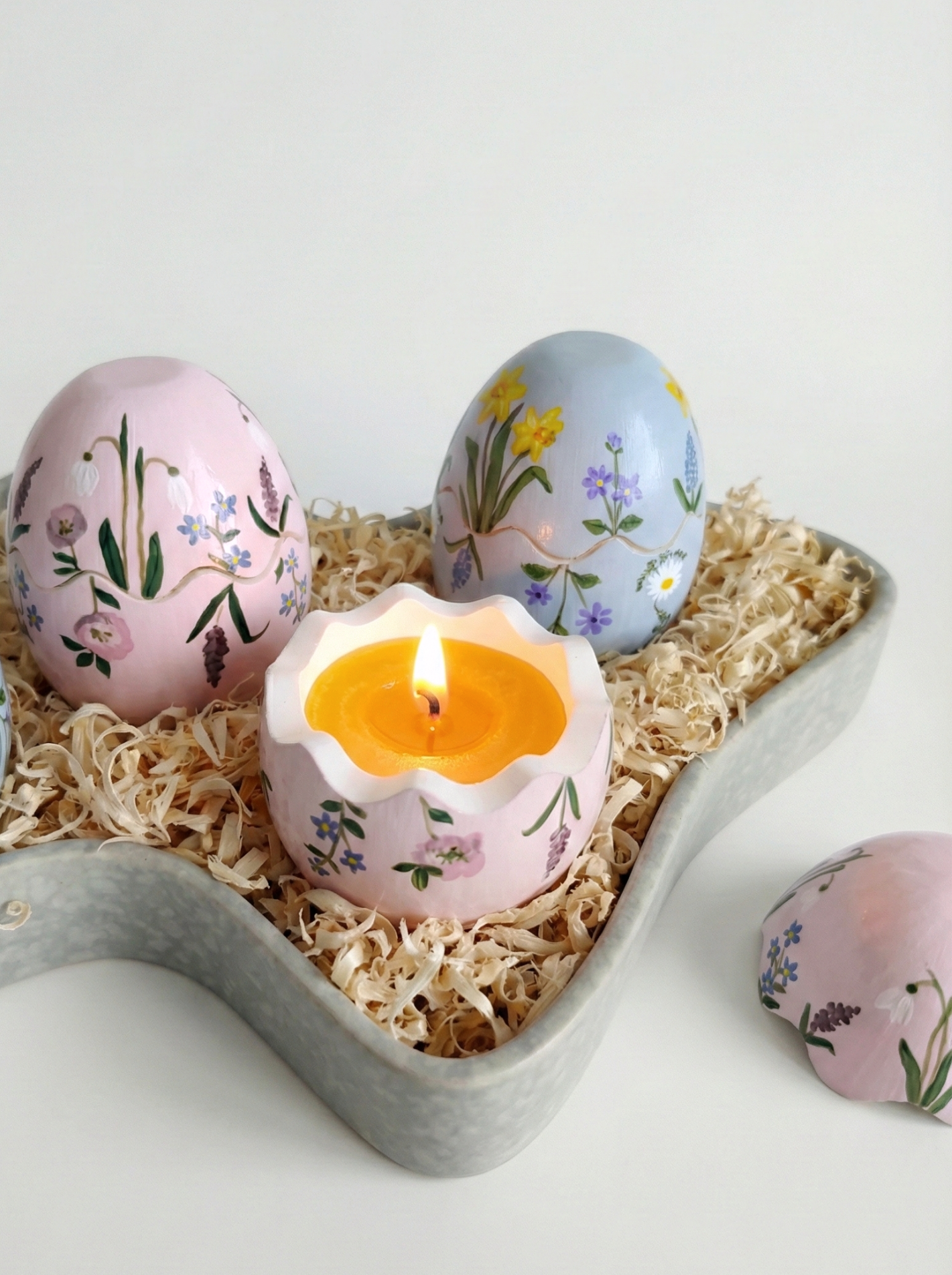 Velykinė bičių vaško žvakė